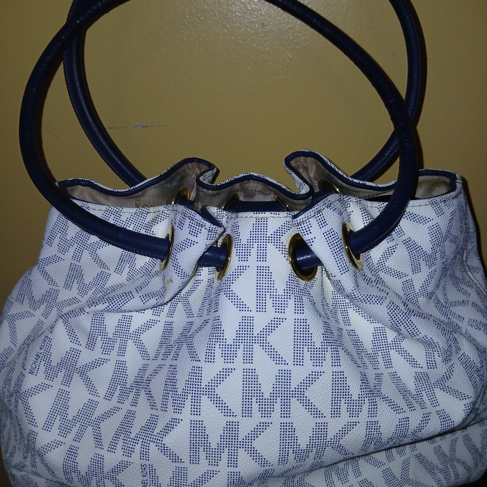 Michael Kors Navy and White Shoulder Bag
